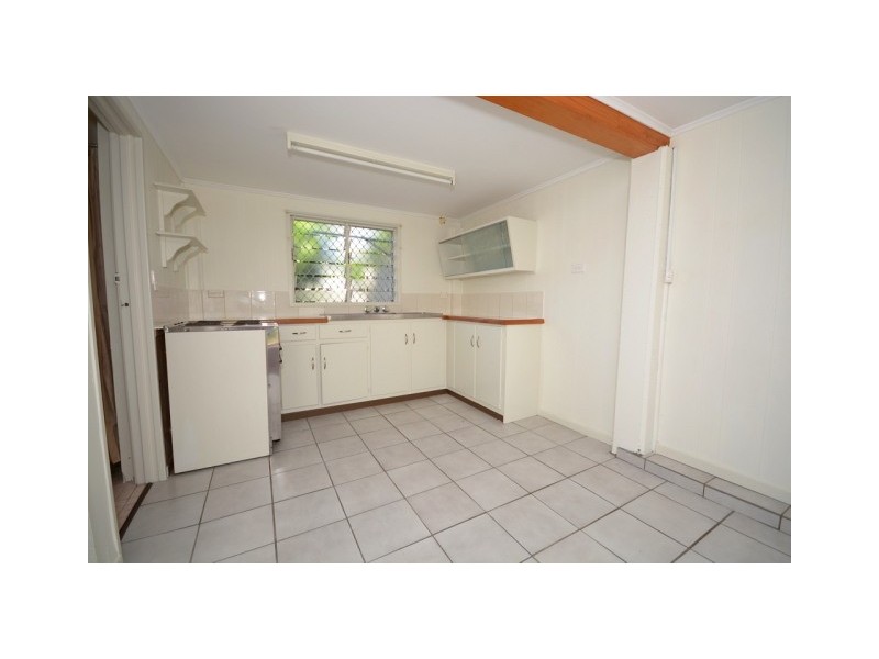 400 Esplanade, Torquay QLD 4655