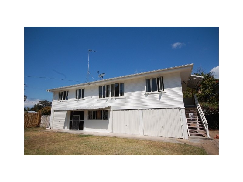 400 Esplanade, Torquay QLD 4655