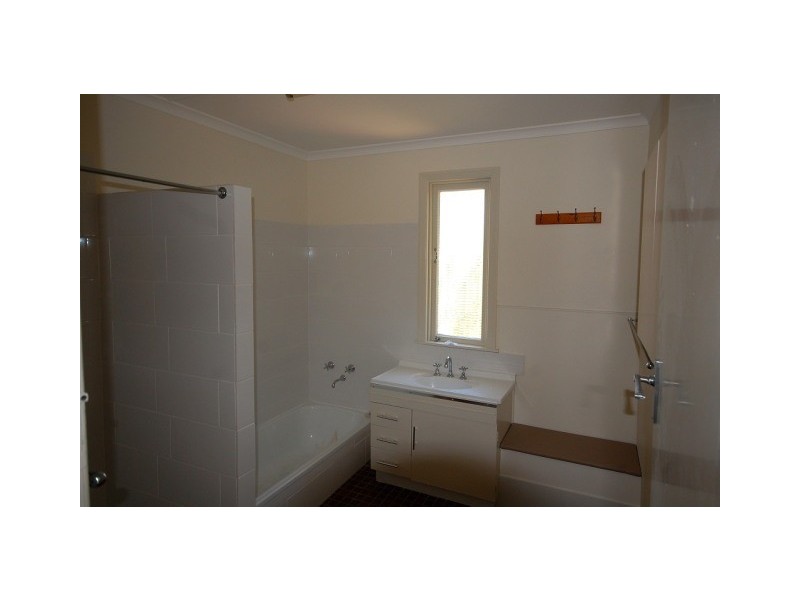 400 Esplanade, Torquay QLD 4655