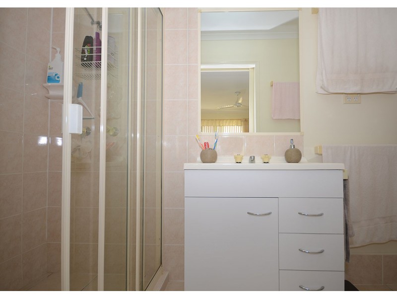 4 Spoonbill Way, Eli Waters QLD 4655