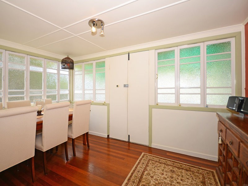 9 Pine Street, Torquay QLD 4655