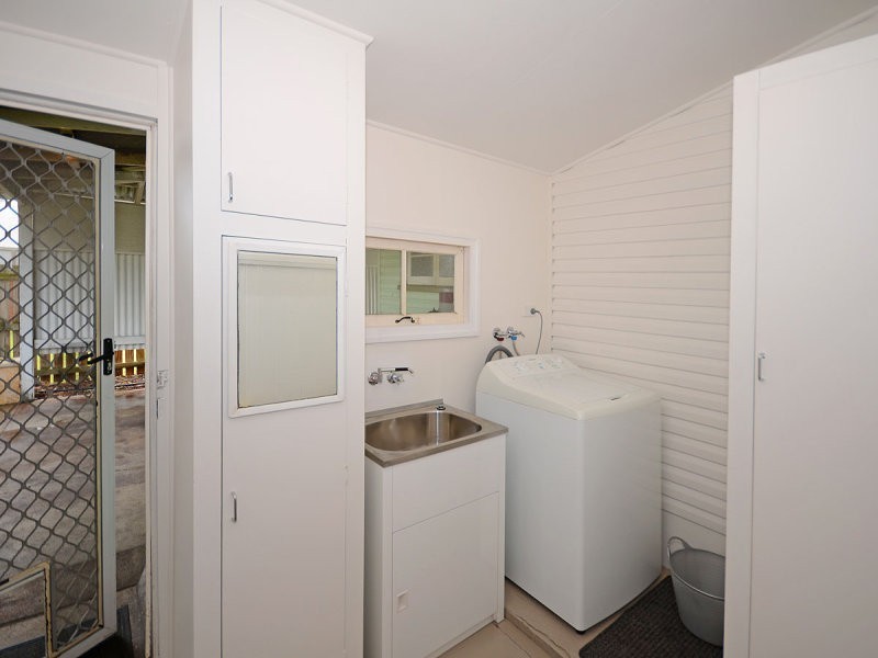 9 Pine Street, Torquay QLD 4655