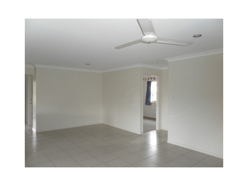 6 Yarrilee Circuit, Eli Waters QLD 4655