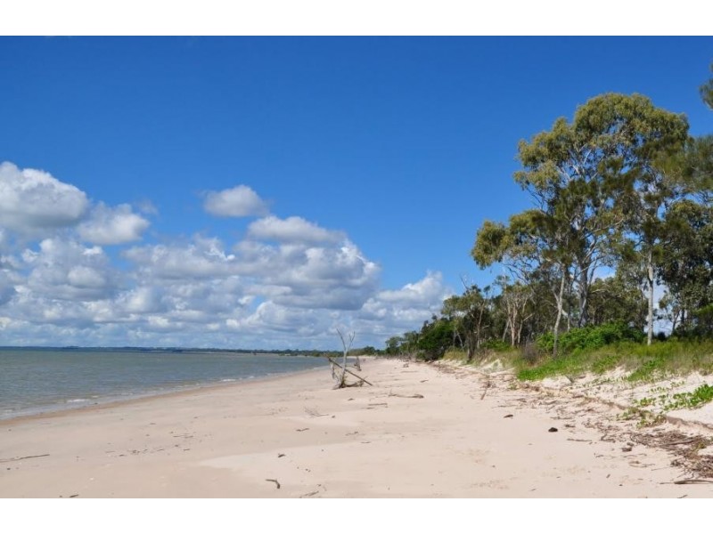 94 Beach Drive, Burrum Heads QLD 4659