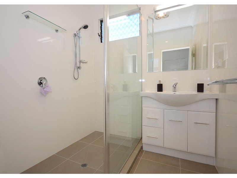 55a Esplanade, Point Vernon QLD 4655