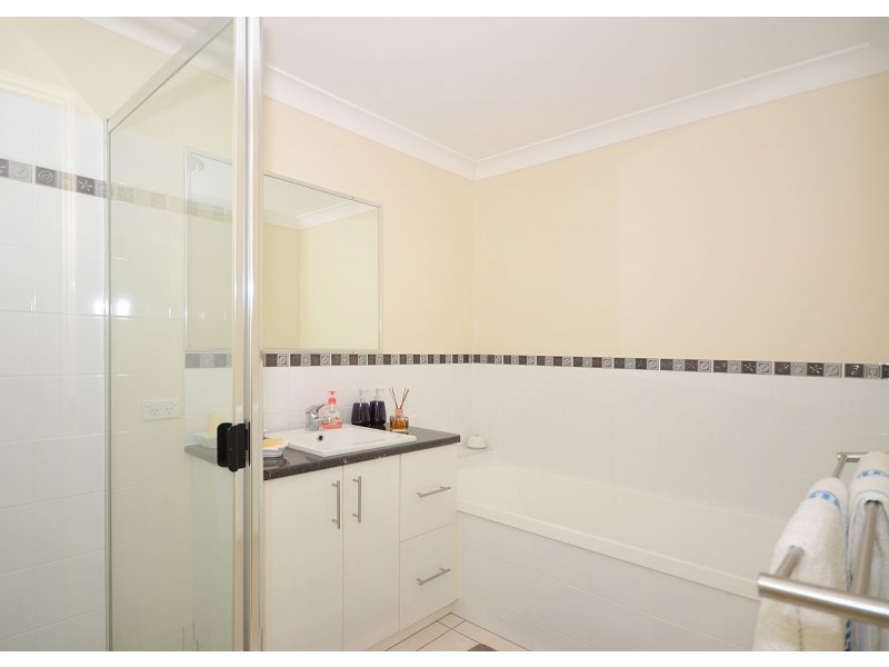 1/205 Pulgul Street, Urangan QLD 4655