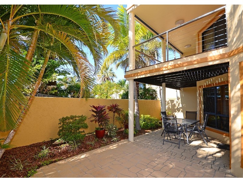 45, 33 Elizabeth Street, Urangan QLD 4655