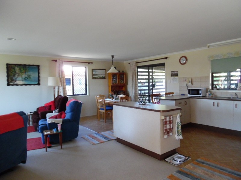 65 Cunningham Street, Urangan QLD 4655