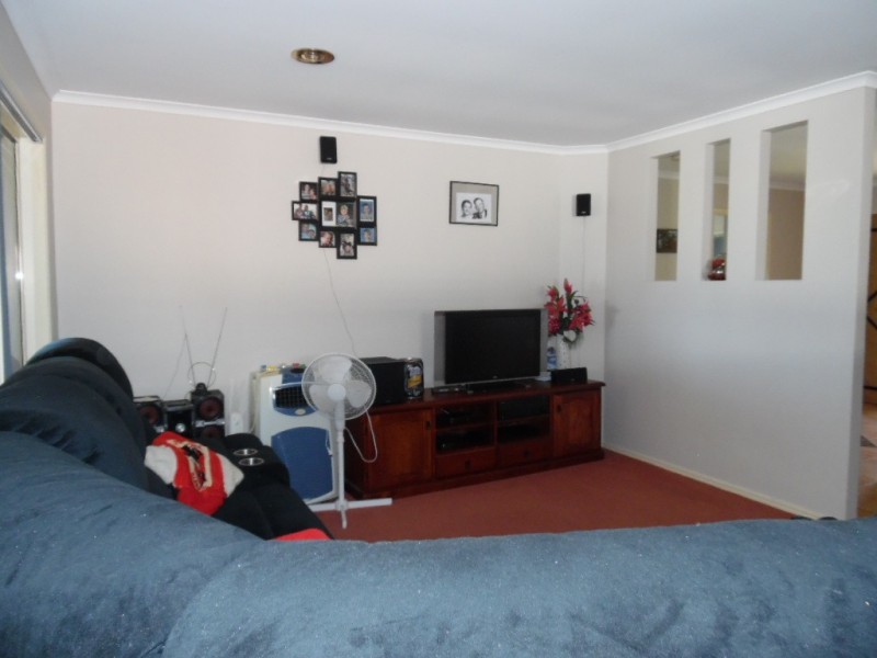 65 Jacobsen Outlook, Urraween QLD 4655
