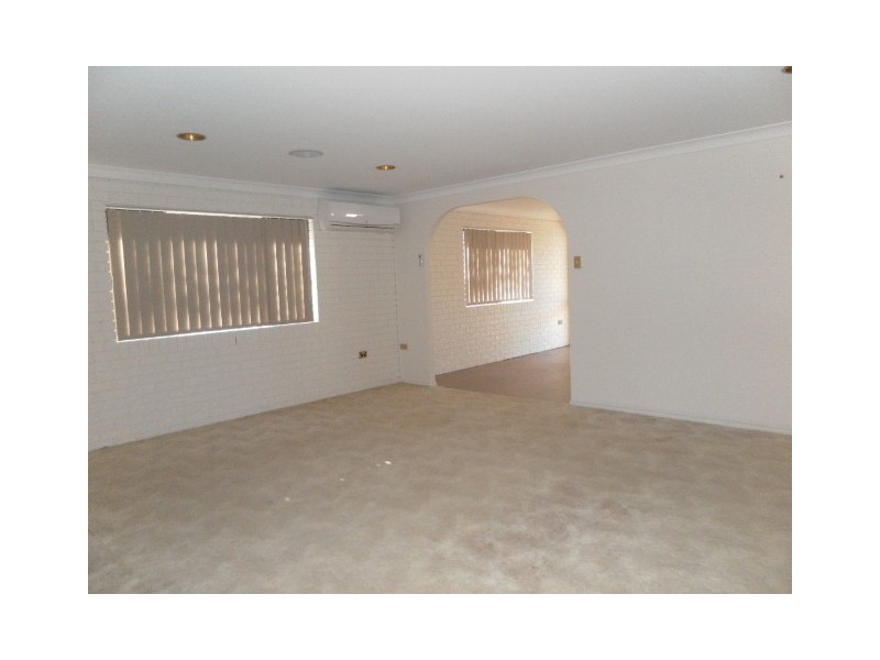 58 Helsham Street, Point Vernon QLD 4655