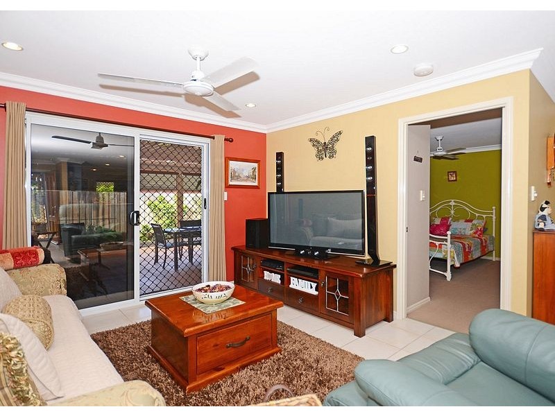 7 Marcocci Street, Urraween QLD 4655