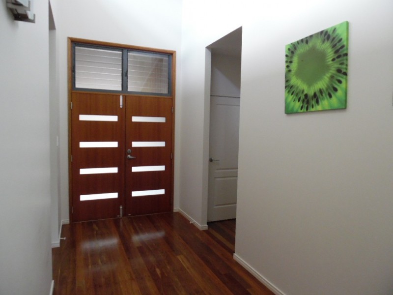 31 Long Street, Point Vernon QLD 4655