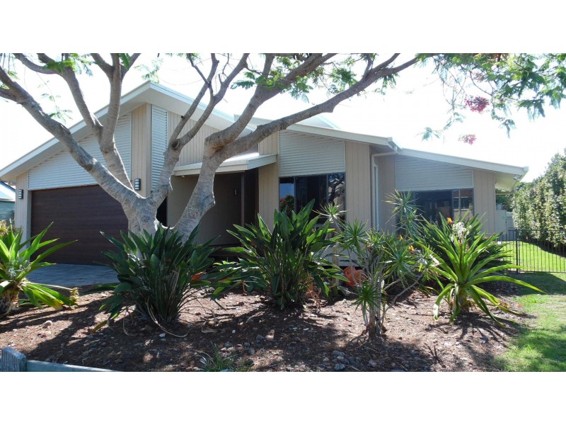 31 Long Street, Point Vernon QLD 4655