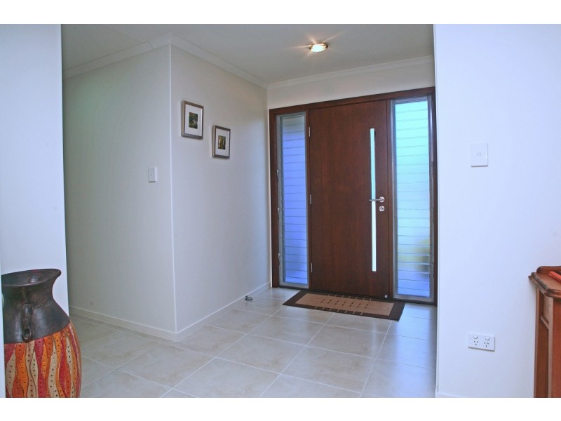 1 Turnbull Court, Urangan QLD 4655