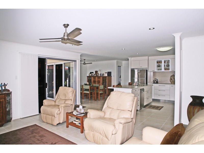 1 Turnbull Court, Urangan QLD 4655