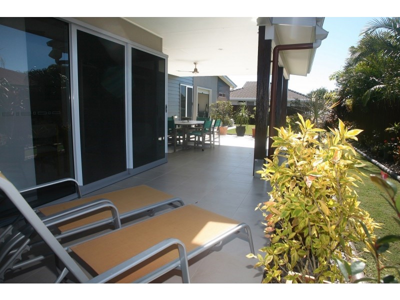 1 Turnbull Court, Urangan QLD 4655