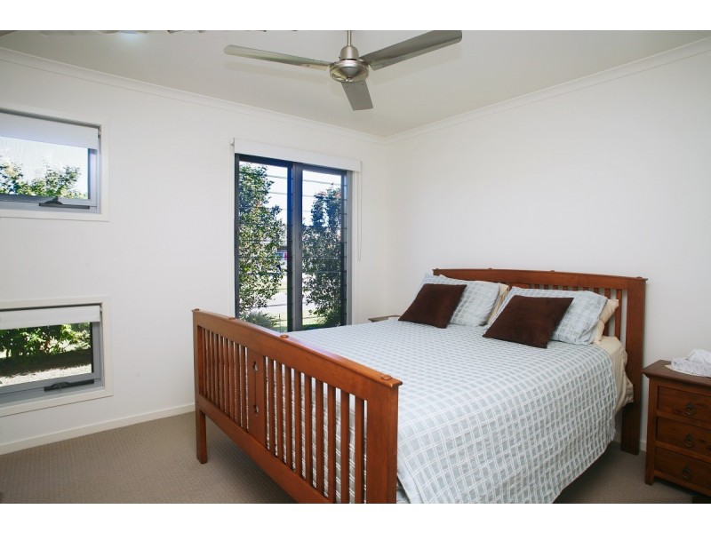 1 Turnbull Court, Urangan QLD 4655