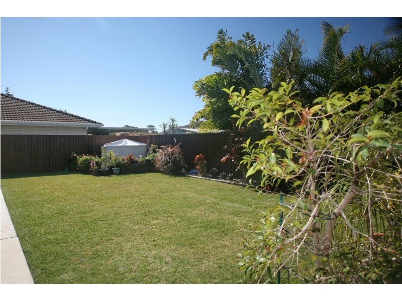 1 Turnbull Court, Urangan QLD 4655