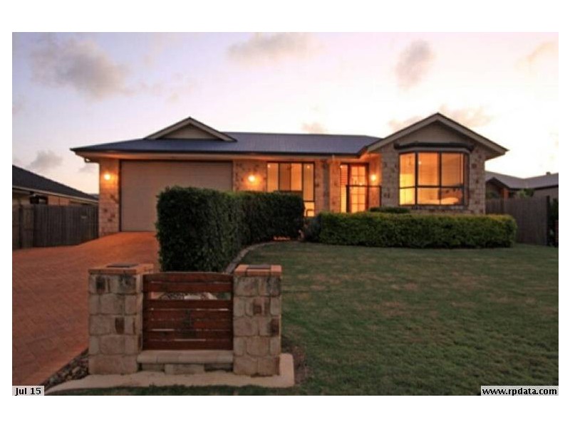 4 Heather Way, Urraween QLD 4655