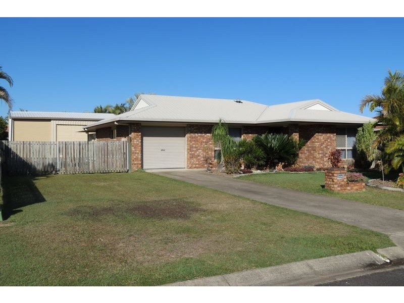 4 St Andrews Drive, Pialba QLD 4655