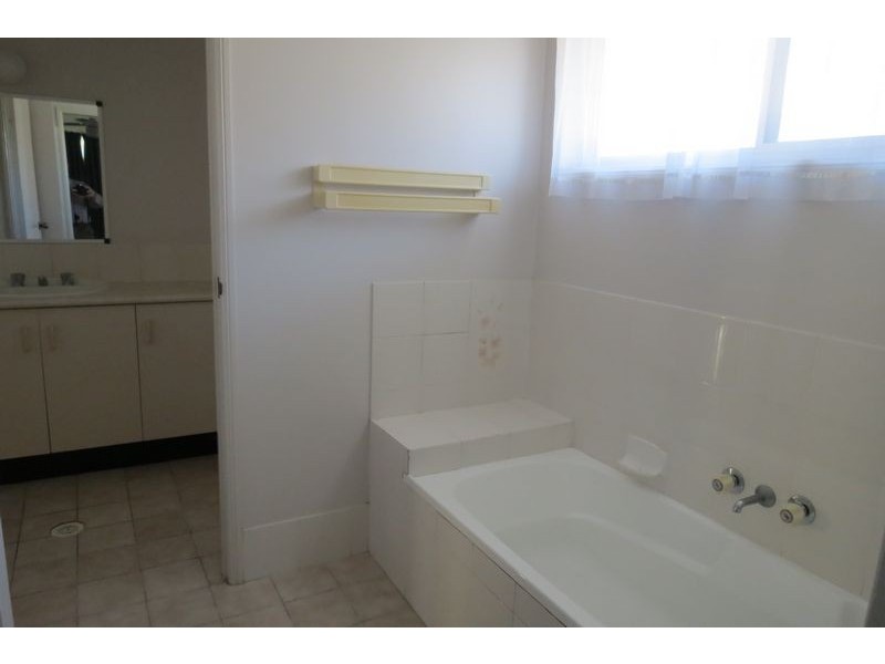 4 St Andrews Drive, Pialba QLD 4655