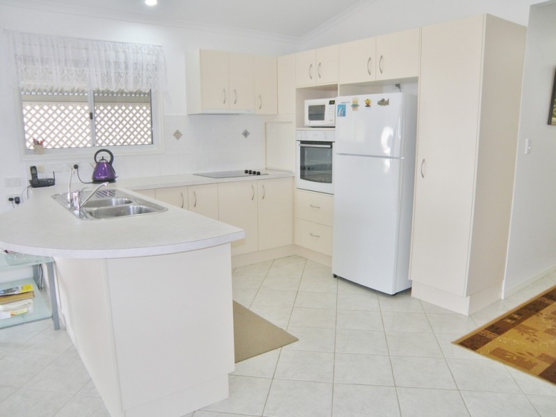 138-7 Bay Drive, Pialba QLD 4655