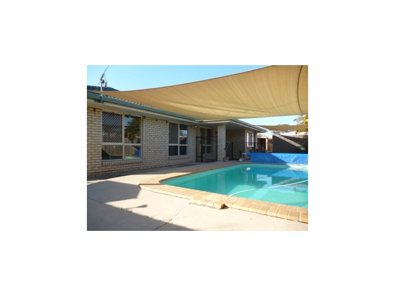 9 Preston Street, Point Vernon QLD 4655