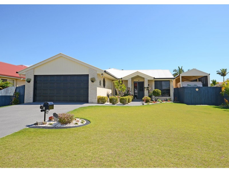 9 Skinner Crescent, Urangan QLD 4655