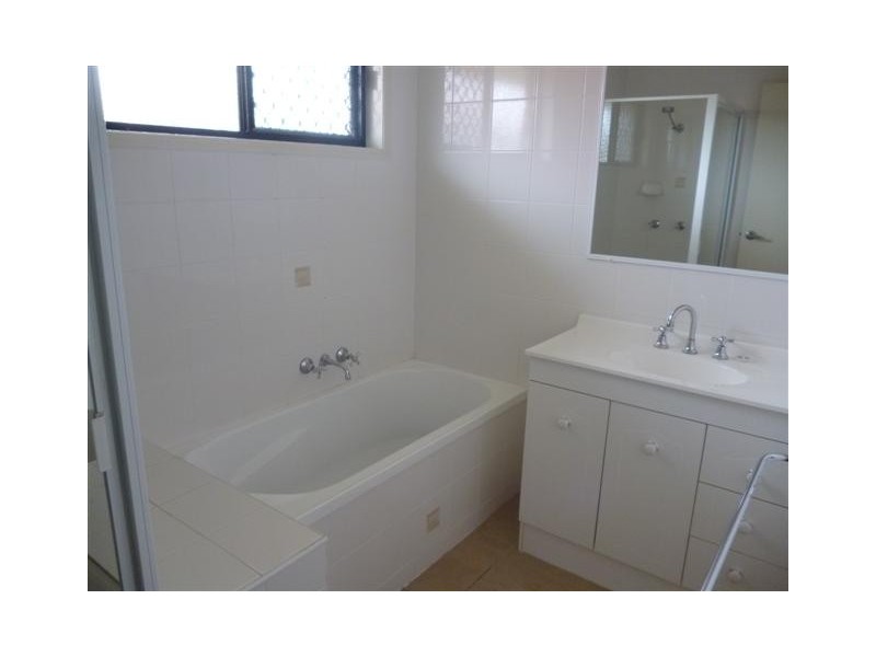 101 Martin Street, Point Vernon QLD 4655