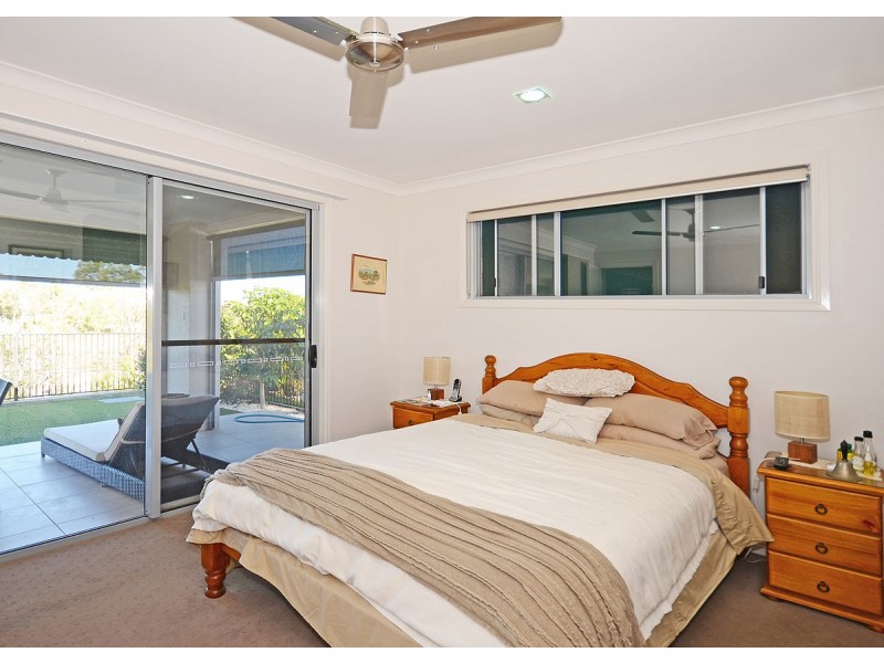 4 Morinda Way, Urraween QLD 4655