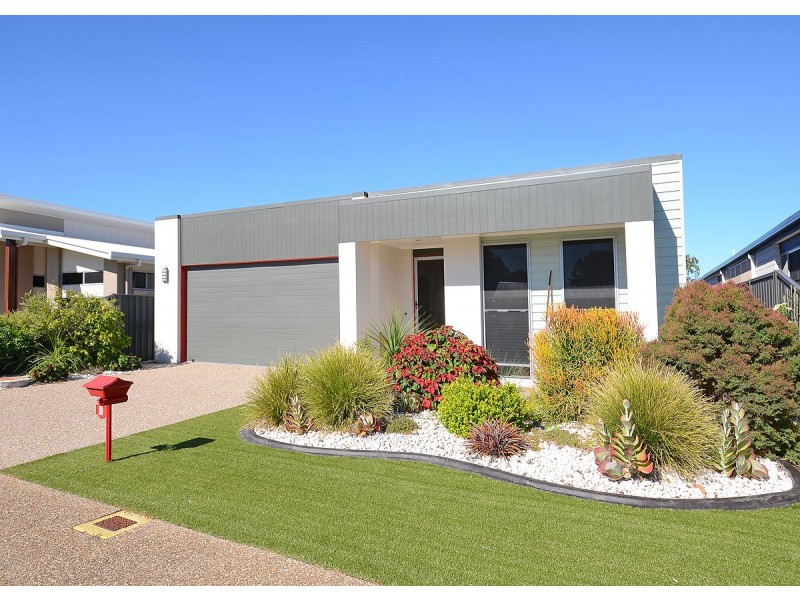 4 Morinda Way, Urraween QLD 4655