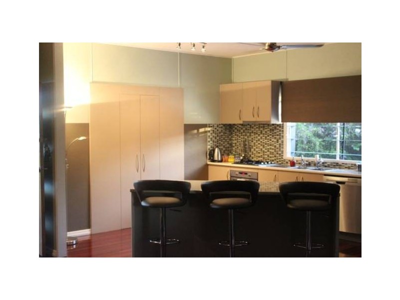 32 Ann Street, Torquay QLD 4655