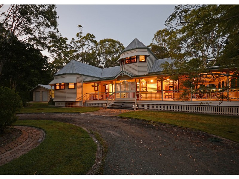 10 Burralong Drive, Wondunna QLD 4655