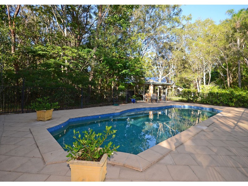 10 Burralong Drive, Wondunna QLD 4655