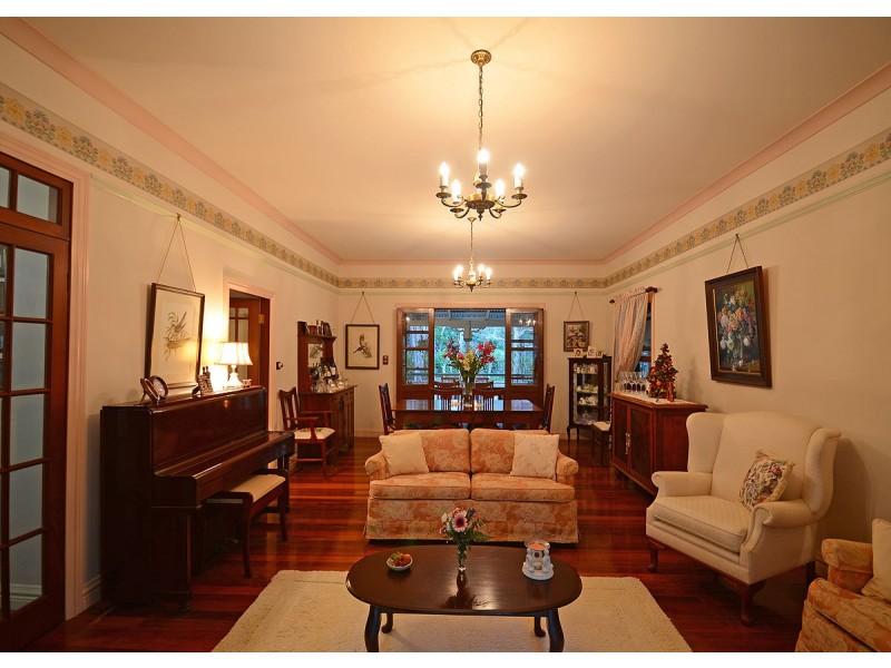 10 Burralong Drive, Wondunna QLD 4655