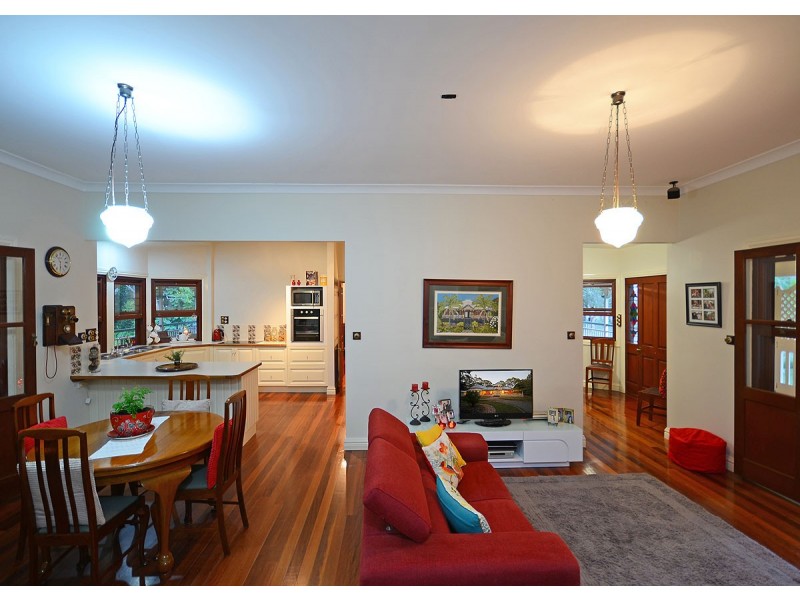 10 Burralong Drive, Wondunna QLD 4655