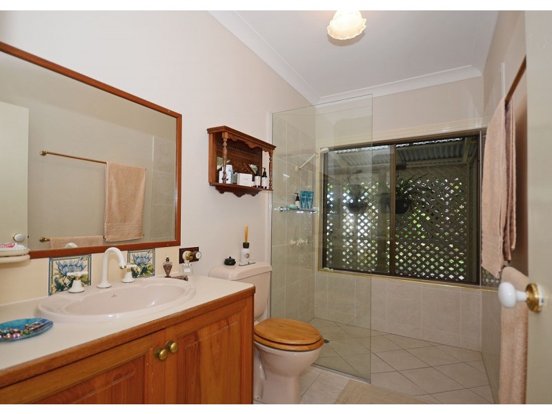 10 Burralong Drive, Wondunna QLD 4655