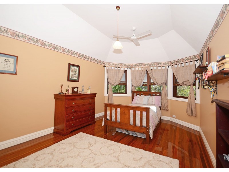 10 Burralong Drive, Wondunna QLD 4655