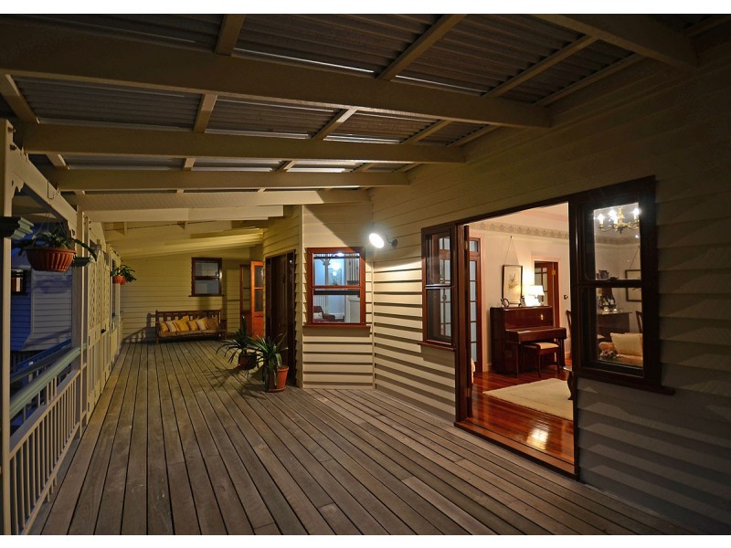 10 Burralong Drive, Wondunna QLD 4655