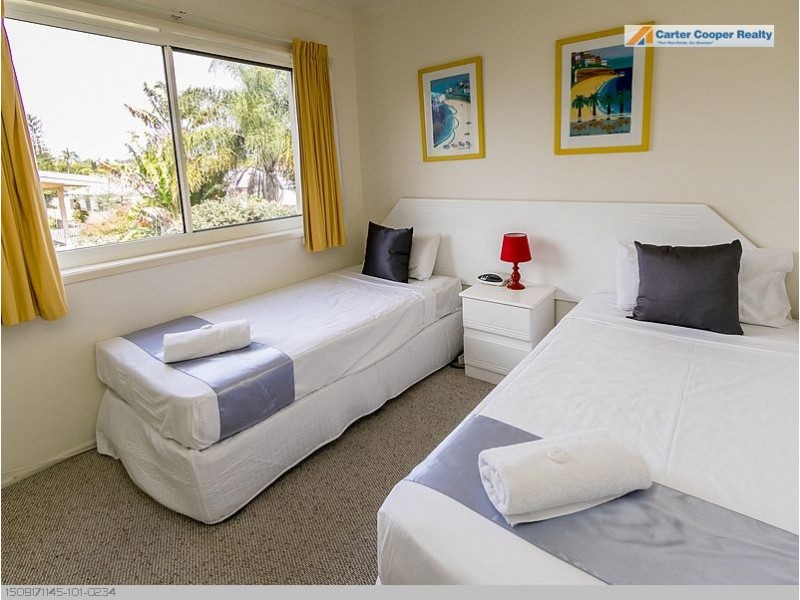 11/451 Esplanade, Torquay QLD 4655