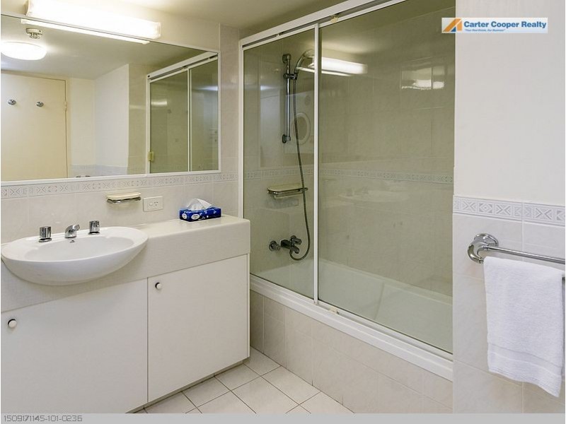 11/451 Esplanade, Torquay QLD 4655