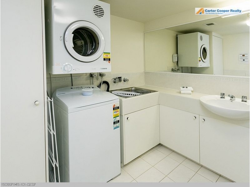 11/451 Esplanade, Torquay QLD 4655