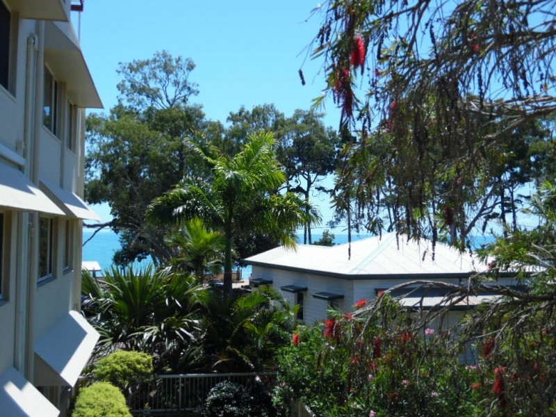 11/451 Esplanade, Torquay QLD 4655