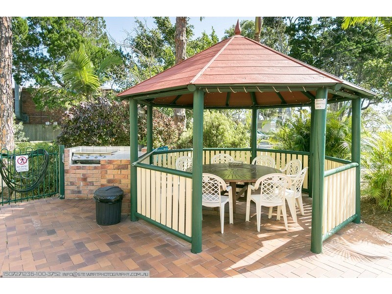 11/451 Esplanade, Torquay QLD 4655