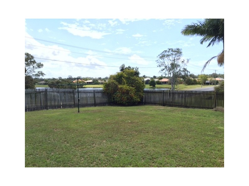 2 Bruce Street, Torquay QLD 4655
