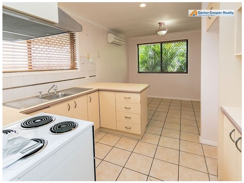 2 Bruce Street, Torquay QLD 4655