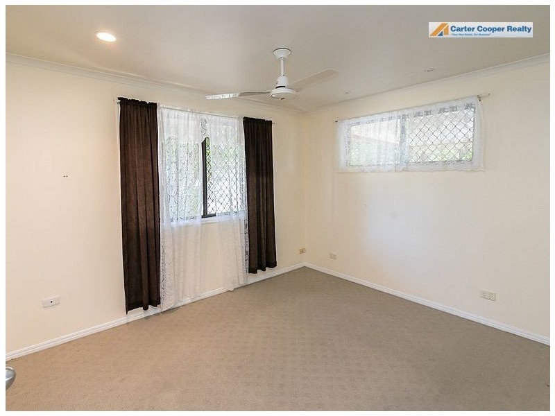 2 Bruce Street, Torquay QLD 4655