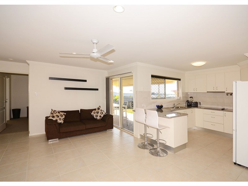 38 Picadilly Circuit, Urraween QLD 4655