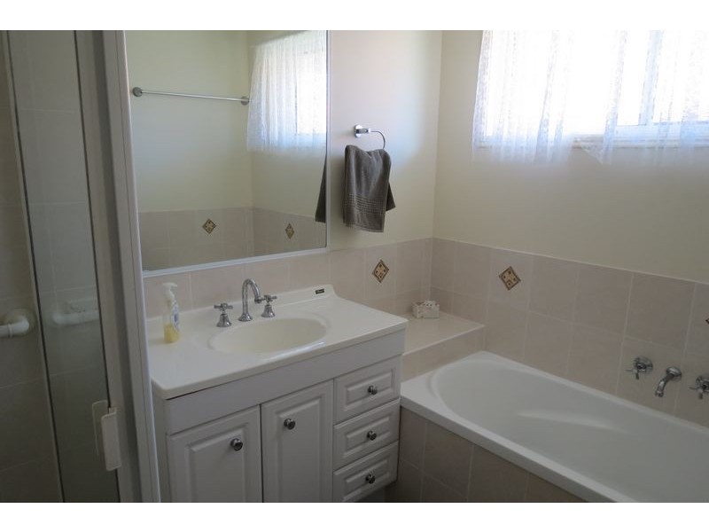 3 Ruddiman Court, Torquay QLD 4655