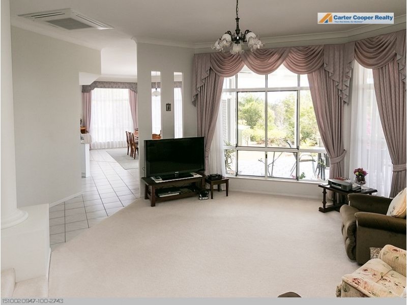 27 Royal Drive, Kawungan QLD 4655